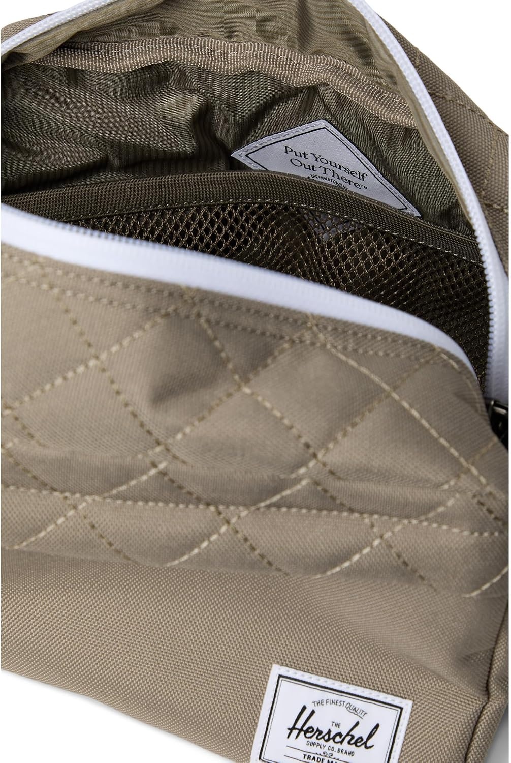 image:imageHerschel Supply Co Chapter Travel KitBrindle Quilted