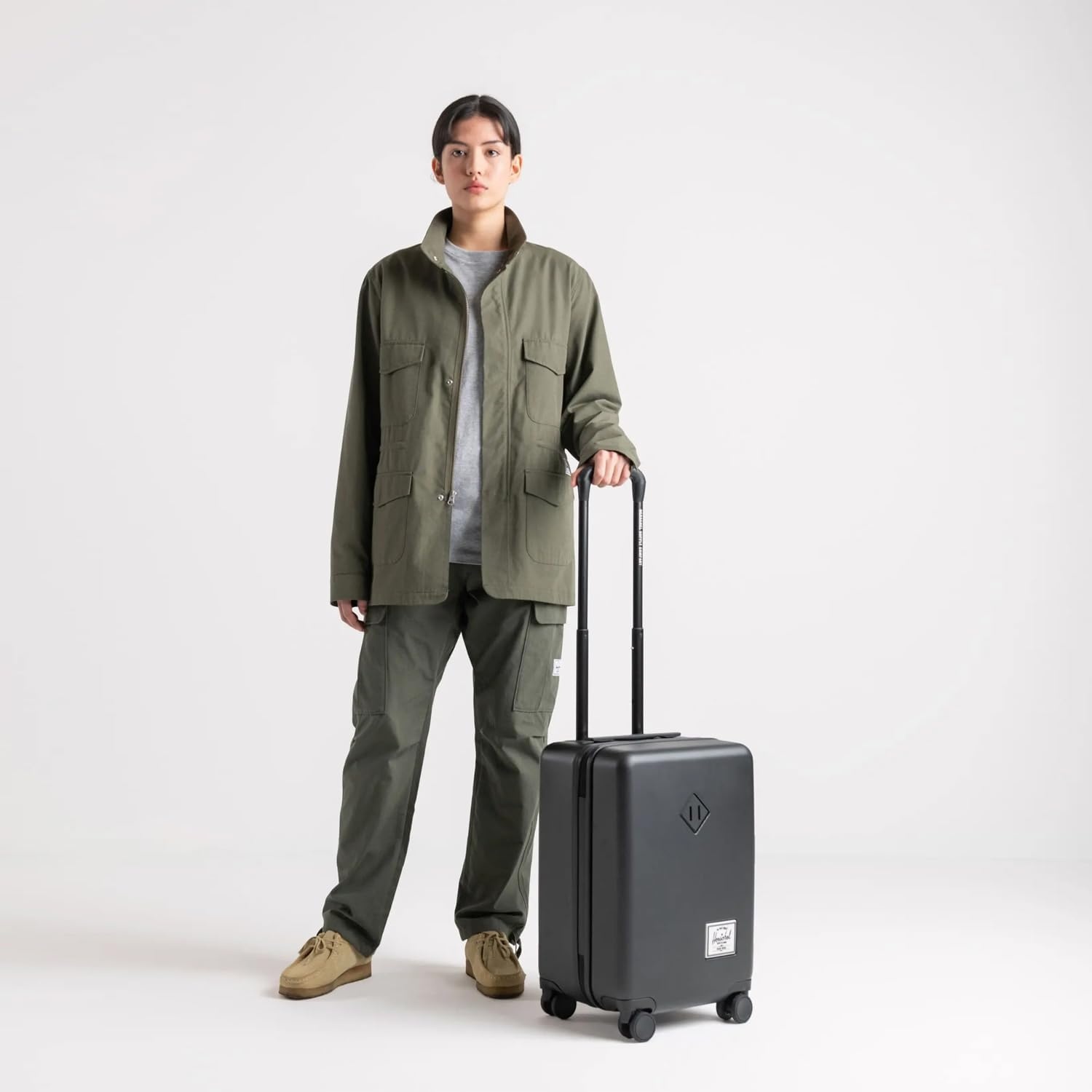 image:imageHerschel Supply Co Unisex Heritage Hardshell Luggage Ivy Green Medium 27 inchBlack Gradient