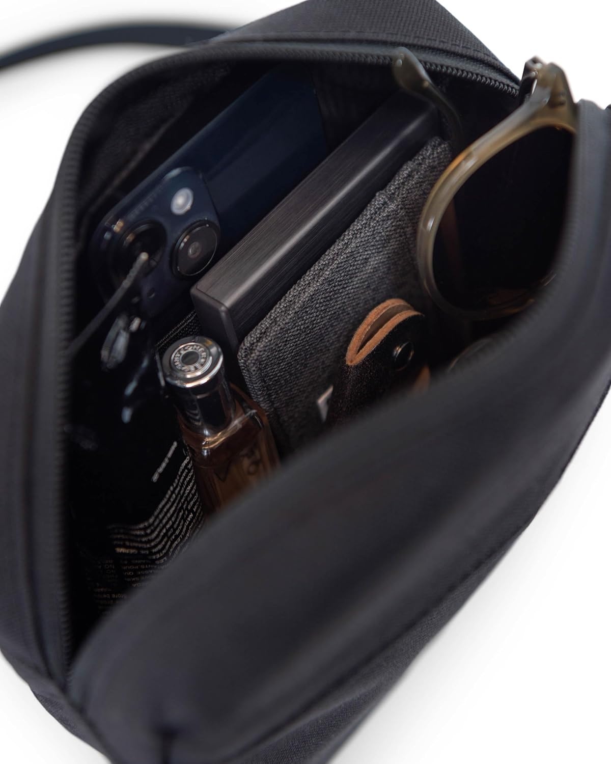image:imageHerschel Classic CrossbodyBlack
