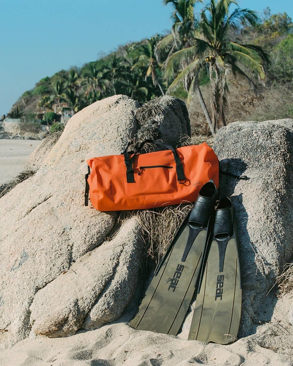 image:imageHerschel Unisex Dry Bag Duffle Black Standard55LVermillion Orange